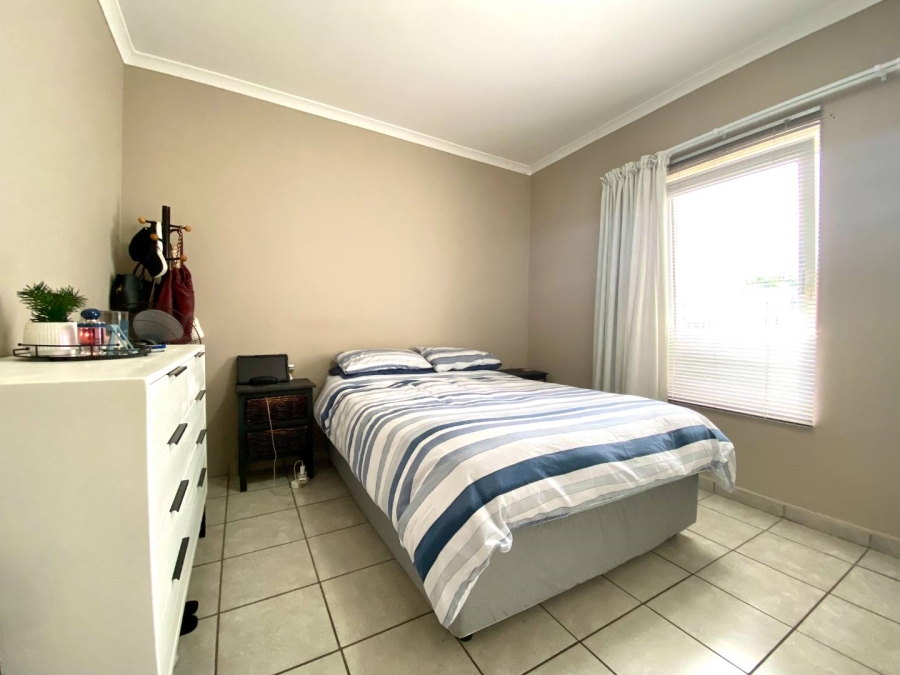 1 Bedroom Property for Sale in Klein Drakenstein Western Cape